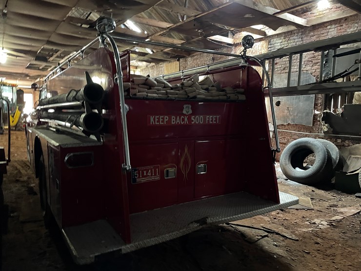 #210-•-1964-chevy-80-(howe)-fire-truck-(no-brakes)-(no-title)-(wakefield,-mi)-image-5
