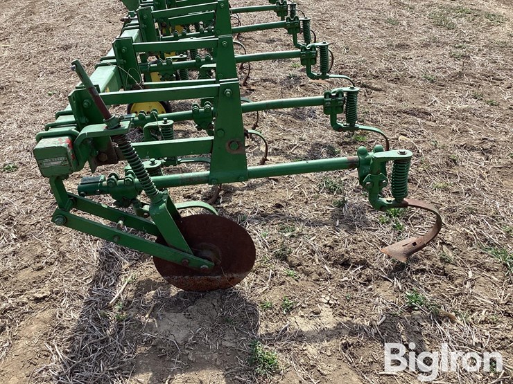 john-deere-6-image-13