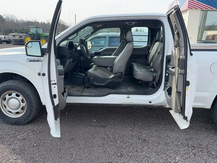 2015-ford-f150-image-15