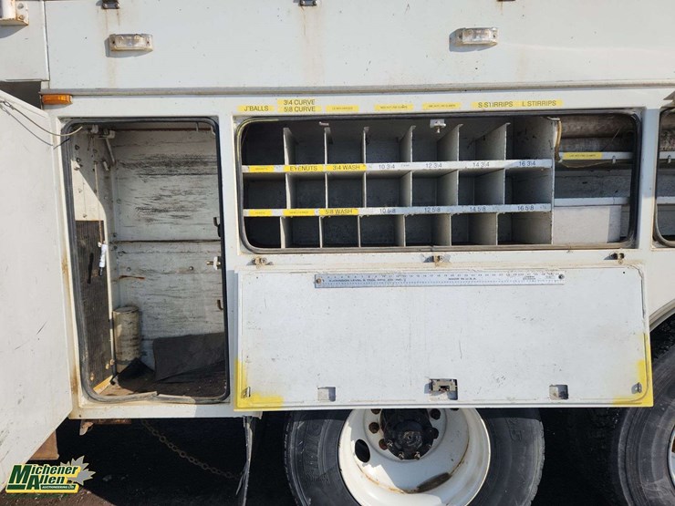 2006-international-durastar-4300-image-39