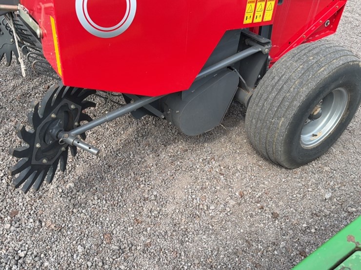 massey-ferguson-1745-image-6