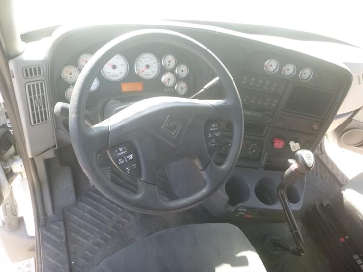 2012-international-prostar-image-18