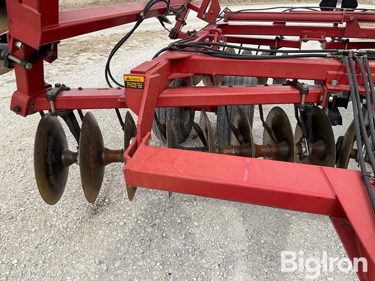 case-ih-3950-image-11