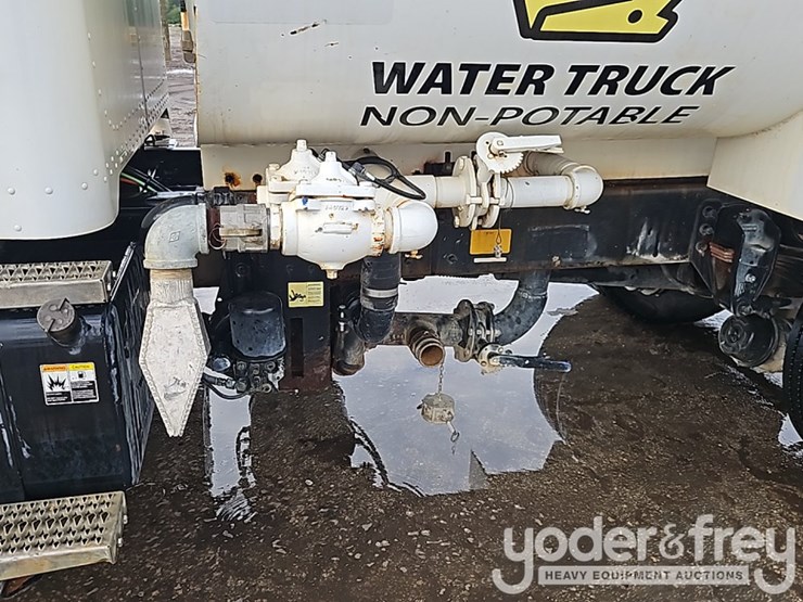 2017-peterbilt-337-image-13