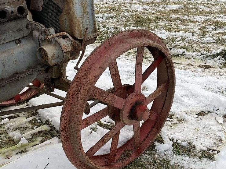 fordson-(usa)-parts-tractor-image-18