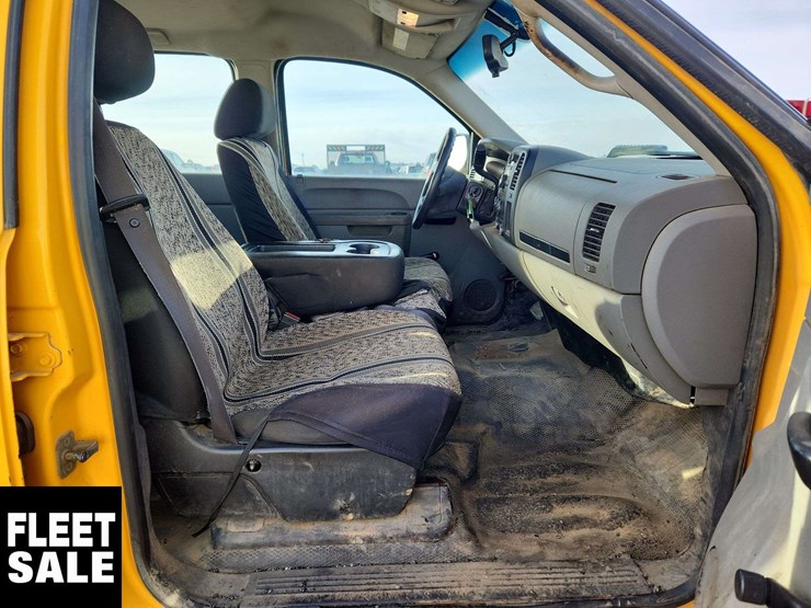 2012-chevrolet-silverado-2500hd-image-17