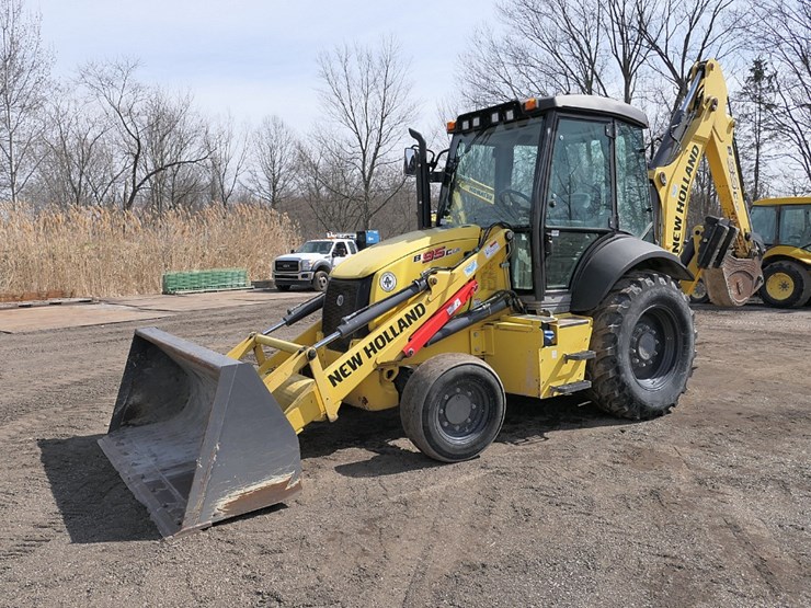 2018-new-holland-b95c-image-1