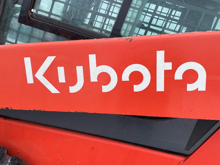 2022-kubota-ssv75-image-18