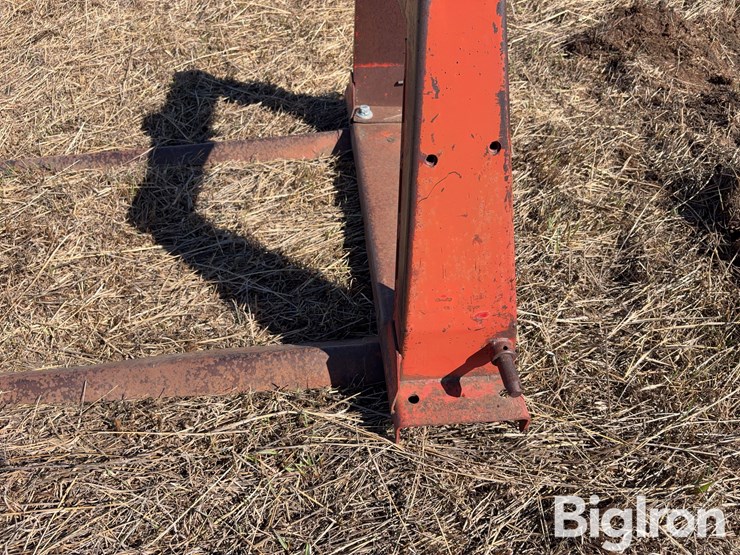 new-holland-80-image-15