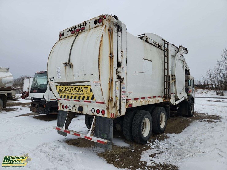 2019-peterbilt-520-image-4