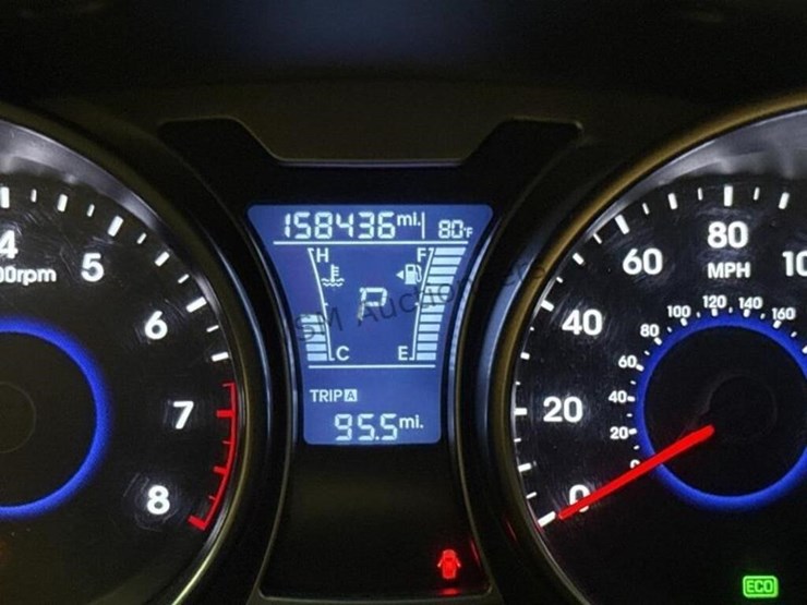 2016-hyundai-veloster-coupe-image-19