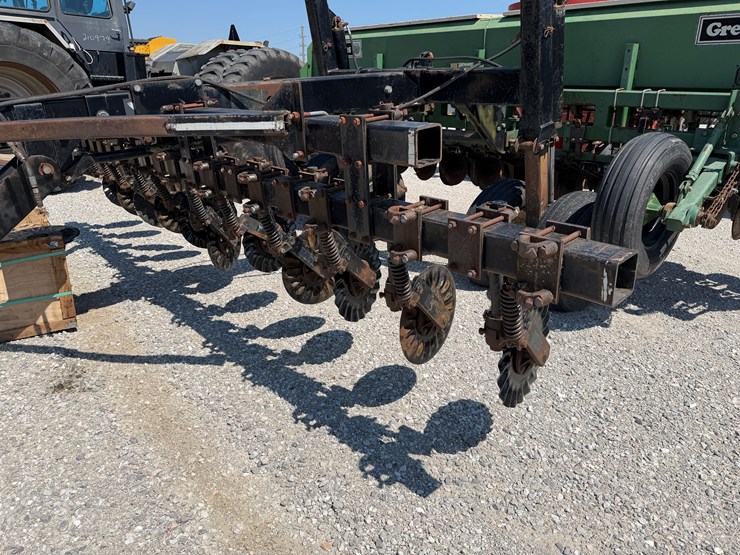 great-plains-solid-stand-15-image-3