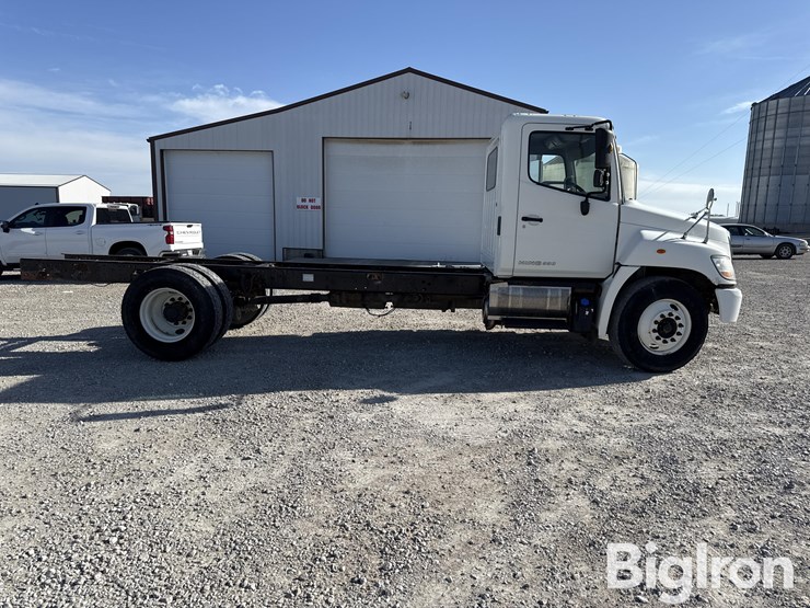 2011-hino-338-image-4