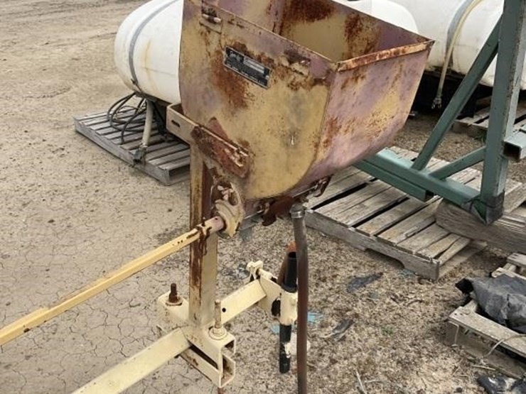 gandy-3-pt-8-row-30"-baiter-bar-image-6