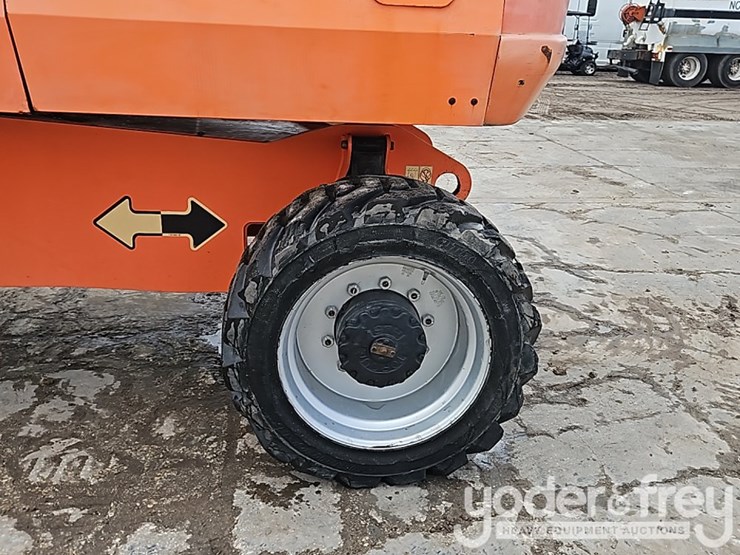 2007-jlg-800s-image-15