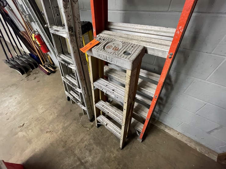 #2582-•-werner-kelly-a-frame-ladders-(columbia-heights,-mn)-image-3