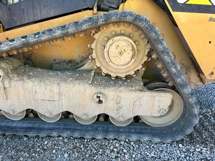 2015-caterpillar-299d-image-17