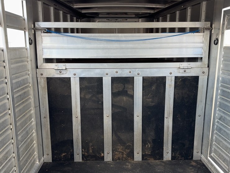 #3012-•-2008-feather-lite-20'-aluminum-stock-trailer-image-12