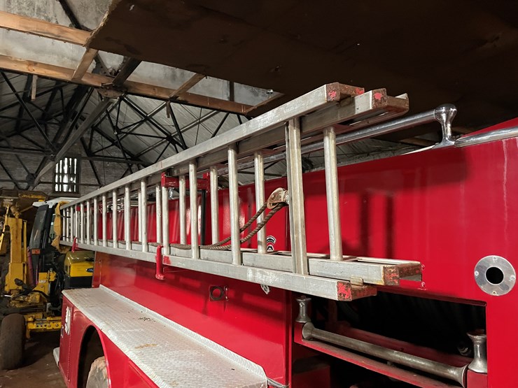 #210-•-1964-chevy-80-(howe)-fire-truck-(no-brakes)-(no-title)-(wakefield,-mi)-image-11