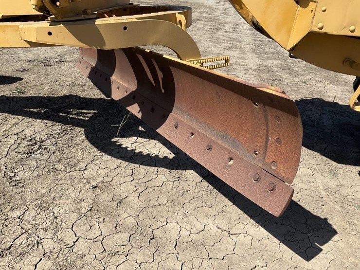 caterpillar-10-image-17