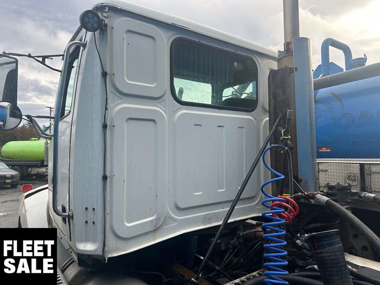 2005-western-star-4900-image-10