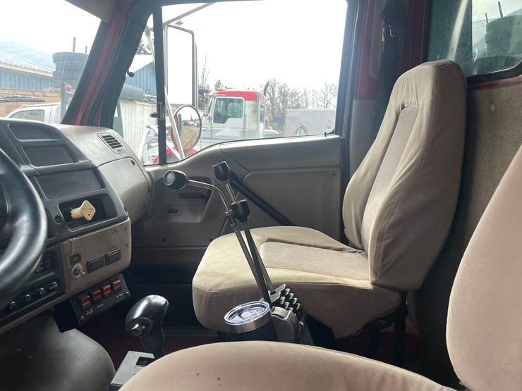 #212-•-2005-sterling-dump-truck-(has-mn-title)-(mora,-mn)-image-31
