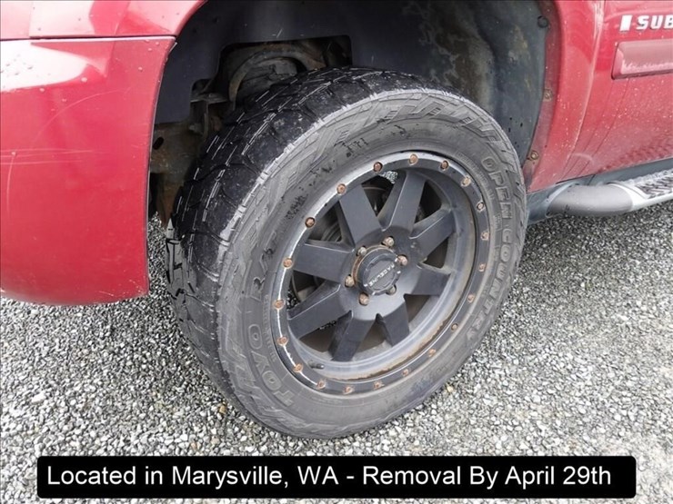 2007-chevrolet-suburban-image-19