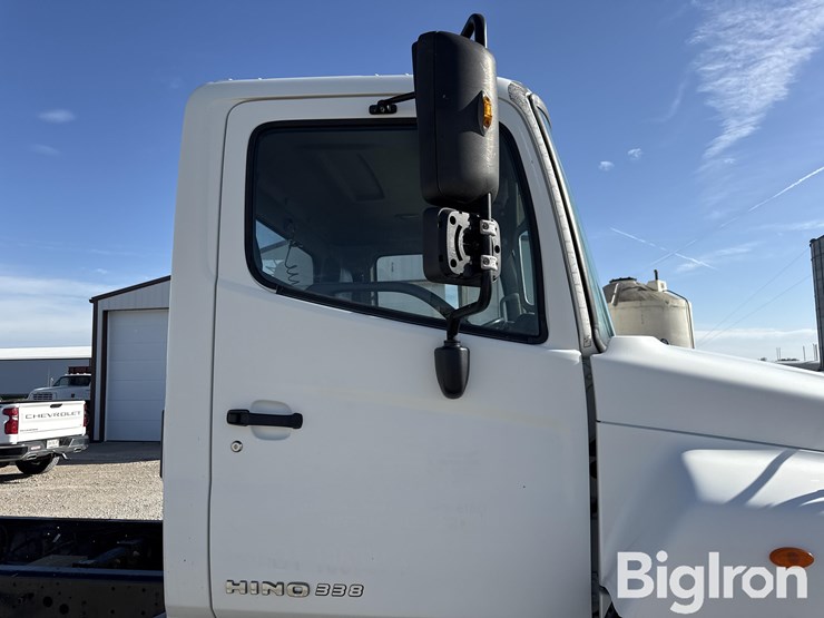 2011-hino-338-image-12