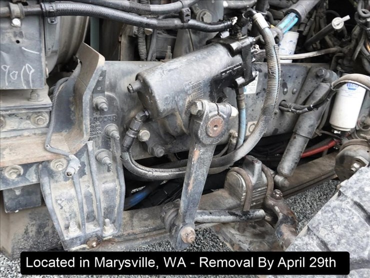 2011-peterbilt-348-image-19