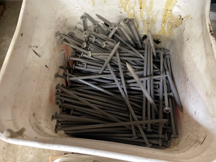 #2548-•-pallet-of-insulation-screws-(columbia-heights,-mn)-image-4