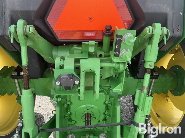 2015-john-deere-2-image-14