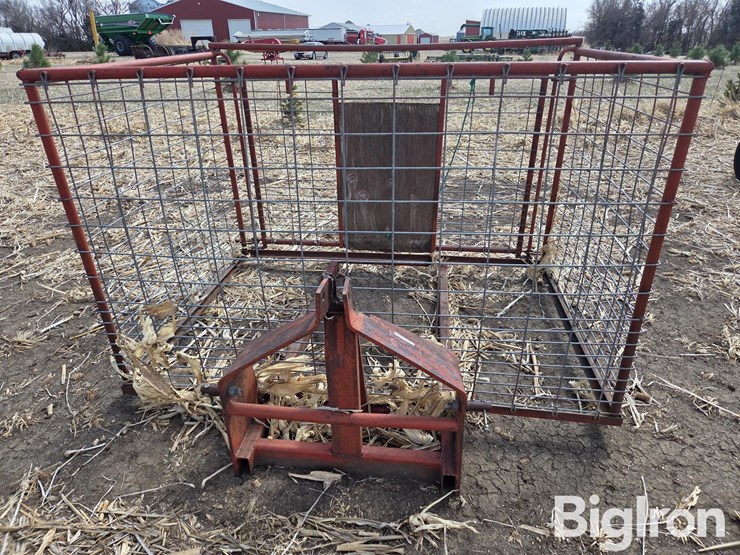 automatic-redtop-3-pt-livestock-carrier-image-2
