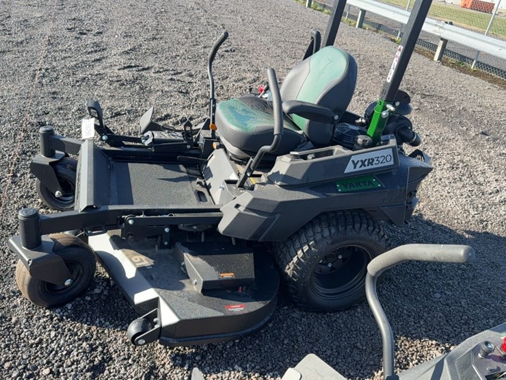 #4036-•-yakta-yxr-320-zero-turn-mower-image-13