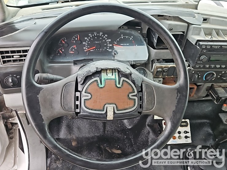 2006-ford-f750-image-42