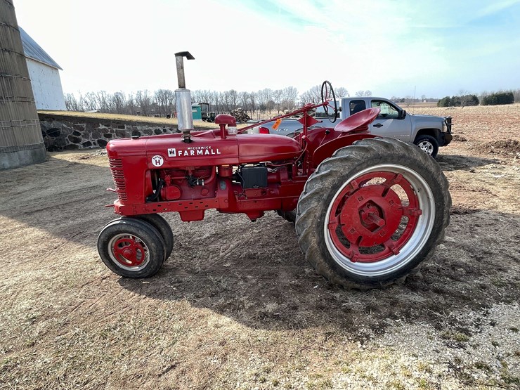 #122-•-ih-mccormick-farmall-tractor-(fremont,-wi)-image-8