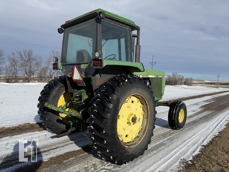 john-deere-4440-image-3