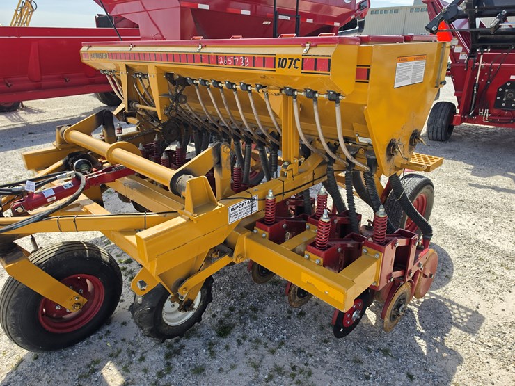 2022-haybuster-107c-image-15