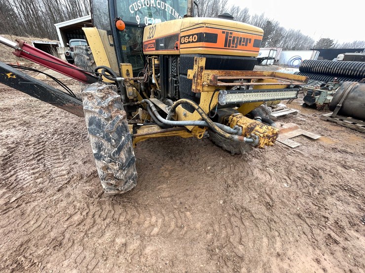 #408-•-tiger-special-6640-tractor-w/brush-cutter-(denmark,-wi)-image-37