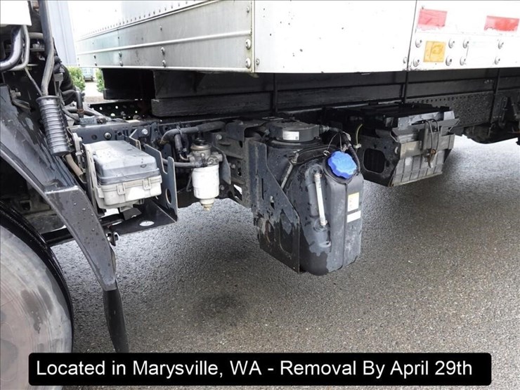 2016-isuzu-nqr-image-18