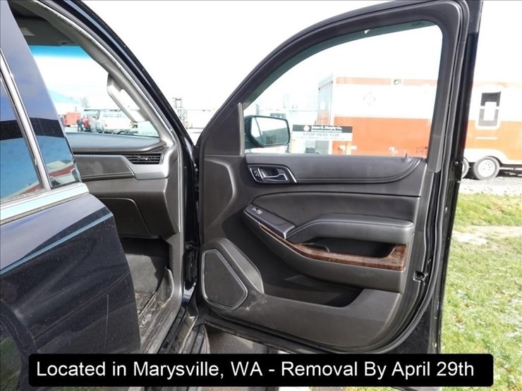 2017-chevrolet-tahoe-image-5