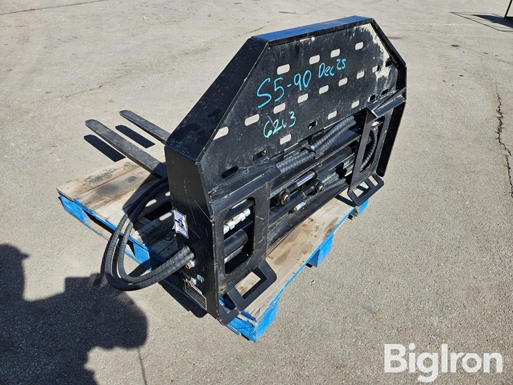 2025-massey-ferguson-730-image-7