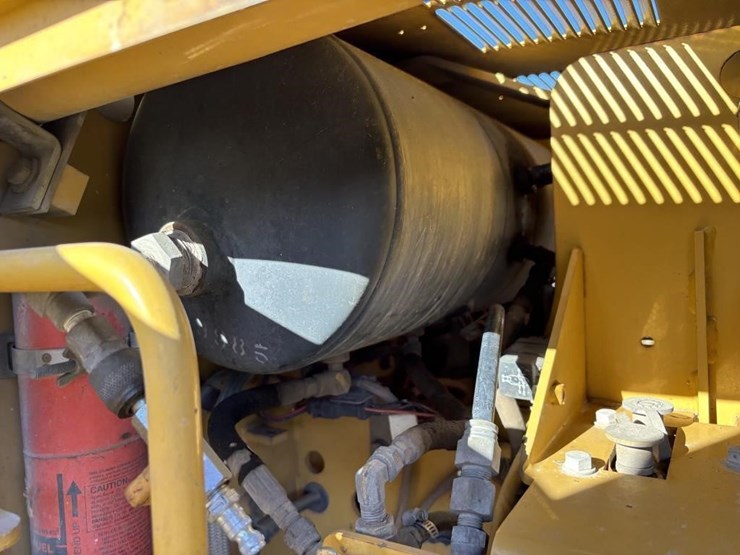 caterpillar-143h-image-76