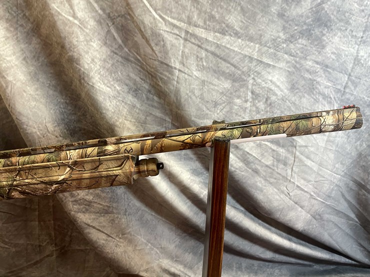 #10113-•-impala-plus-xtra-f,-12-ga.-semi-auto-shotgun,-sn:-60-h22yt-005490-image-5