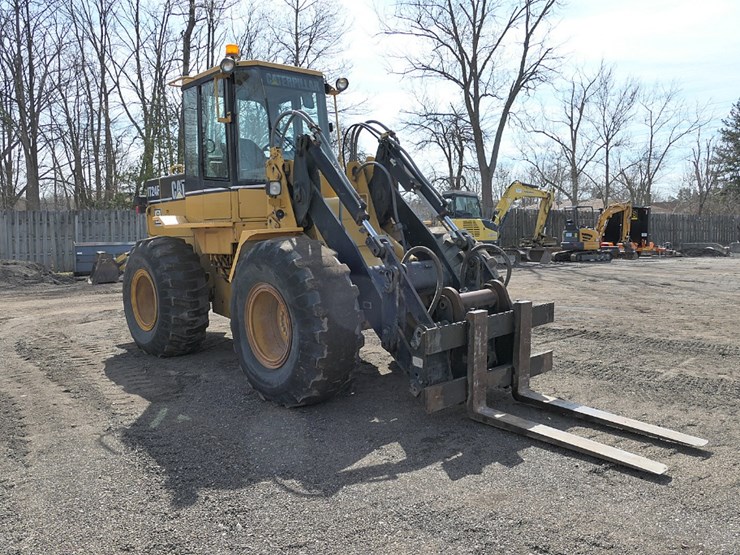 caterpillar-it24f-image-3