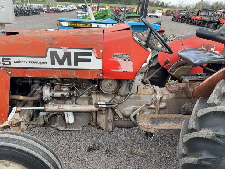 massey-ferguson-245-image-12