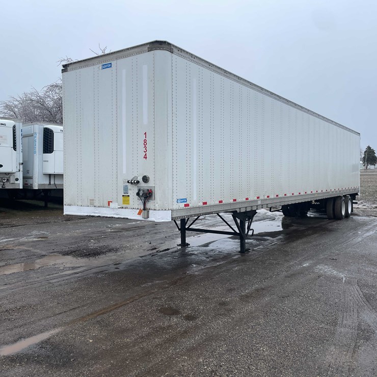 #260 • 2017 Stoughton Semi-Trailer (Denmark, WI)