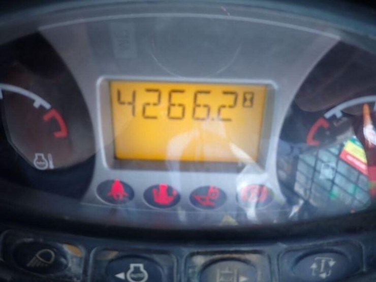 2016-bobcat-t750-image-9