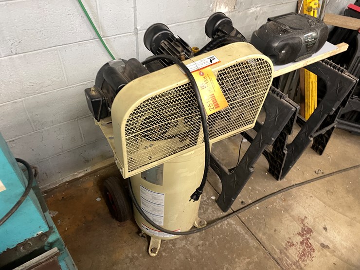 #2510-•-ingersoll-rand-portable-air-compressor-(columbia-heights,-mn)-image-3