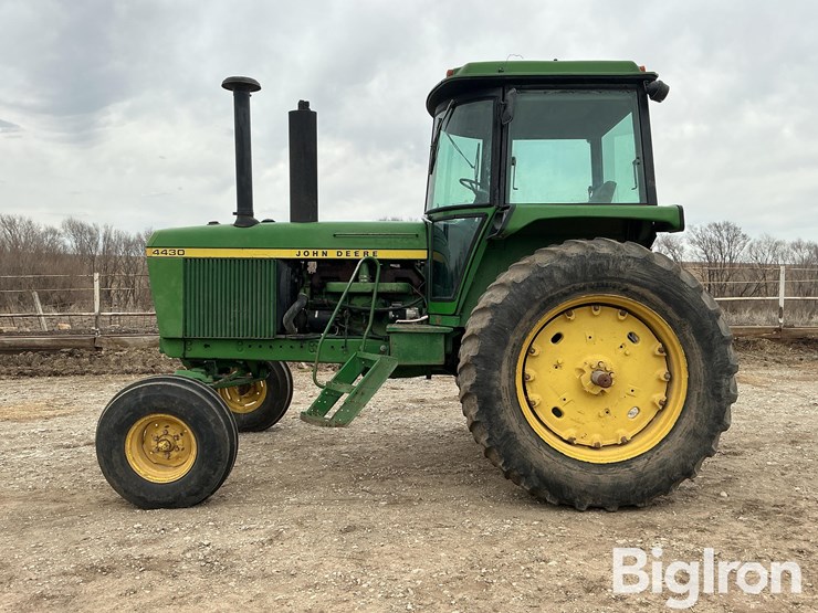 john-deere-4430-image-8