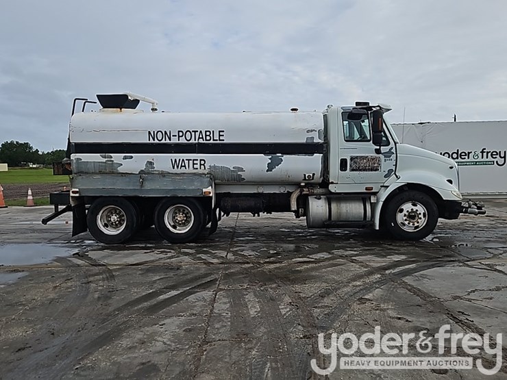 2005-international-8600-image-6